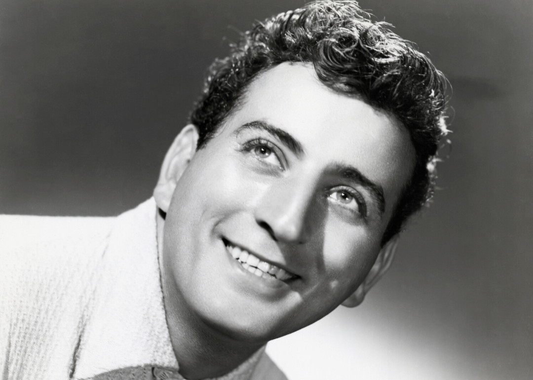 Celebs react to Tony Bennett's passing, Jamie Foxx gives health update, and more celeb news